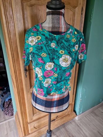 T-shirt monki taille s cropped