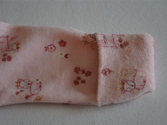 Ensemble en velours rose fantaisie In Extenso : Pyjama + Bonnet Taille : 0m 49/53 cm - photo numéro 5