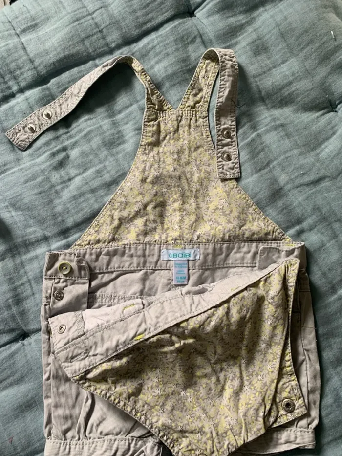 Salopette short avec blouse manches courtes - photo numéro 3