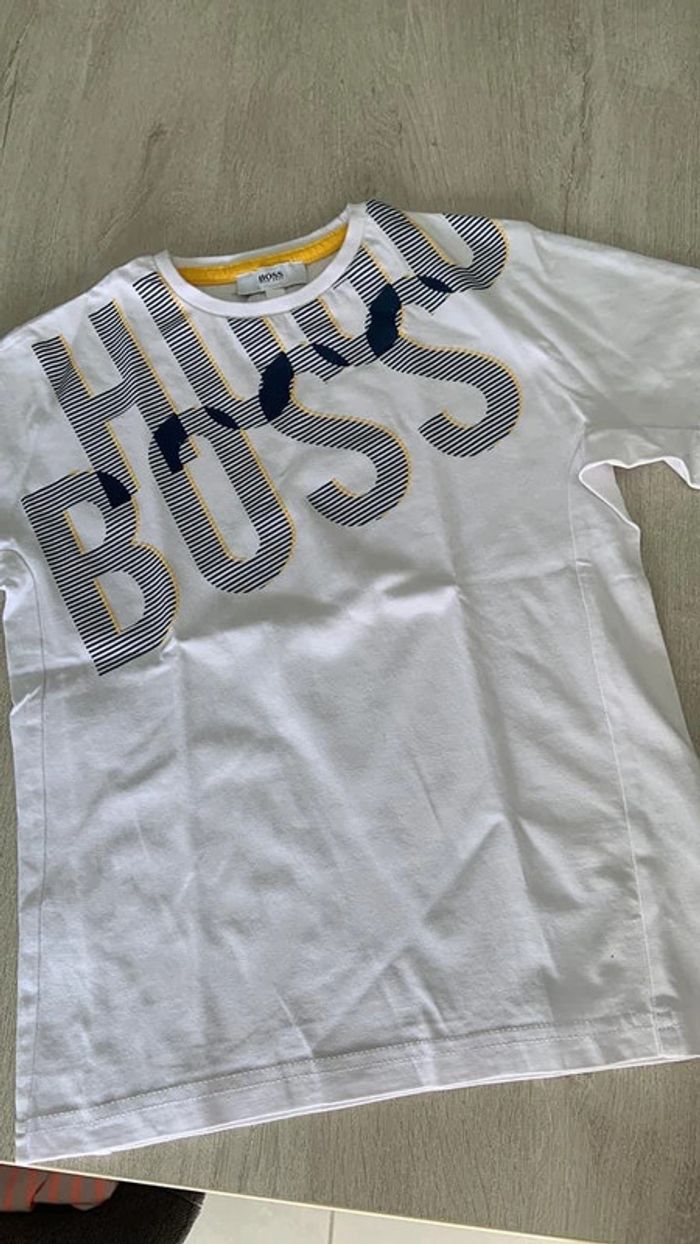 T-shirt manches courte Hugo boss 6ans