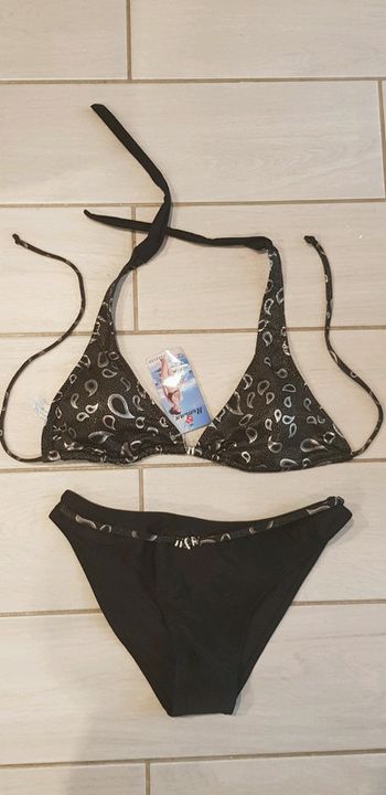 Maillot neuf  taille M  noir toutes argenté
