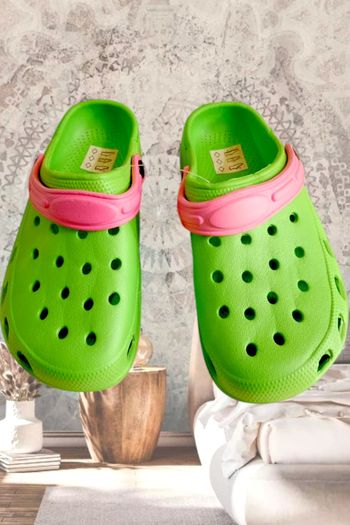 Sabots crocs neuves vert fluo et rose -33