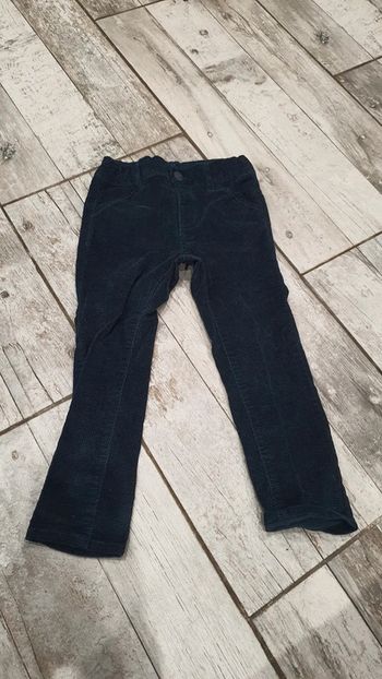 Pantalon 3 ans en très bon état