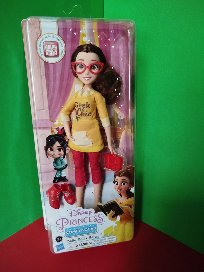 Disney princess comfy squad - Belle