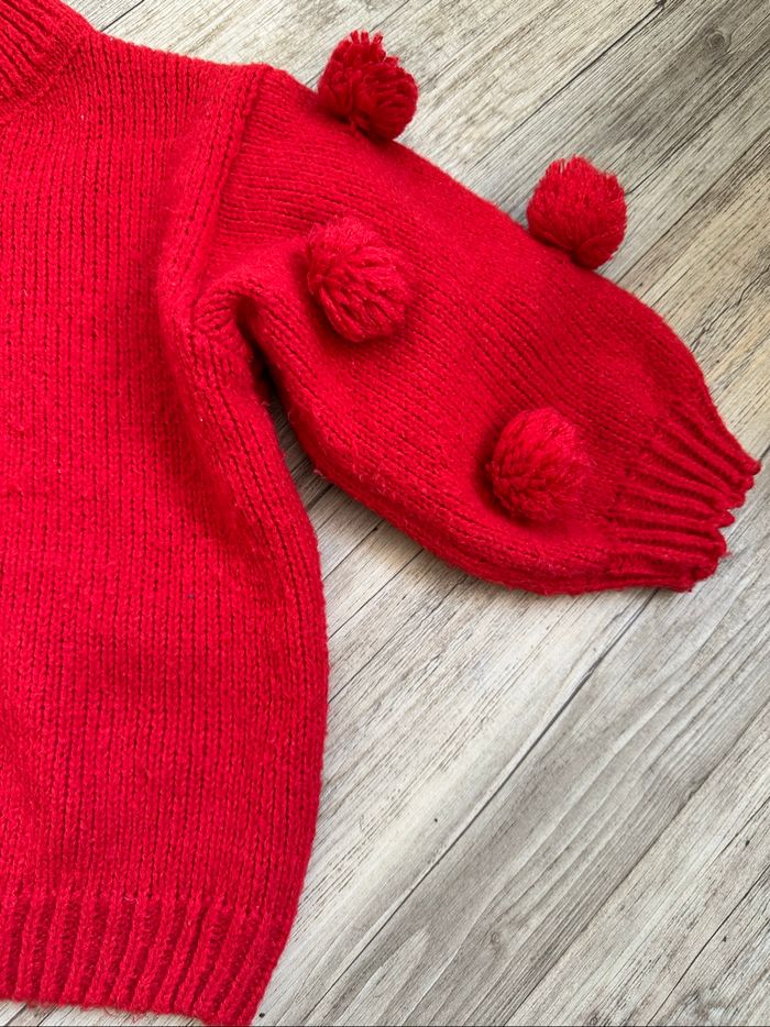 Pull rouge manche pompons 3 ans fille - photo numéro 2