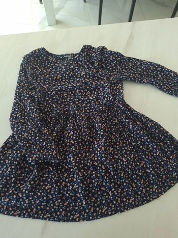 🌸 Robe fille à fleurs – KIABI – Taille 5 ans (108–113 cm)