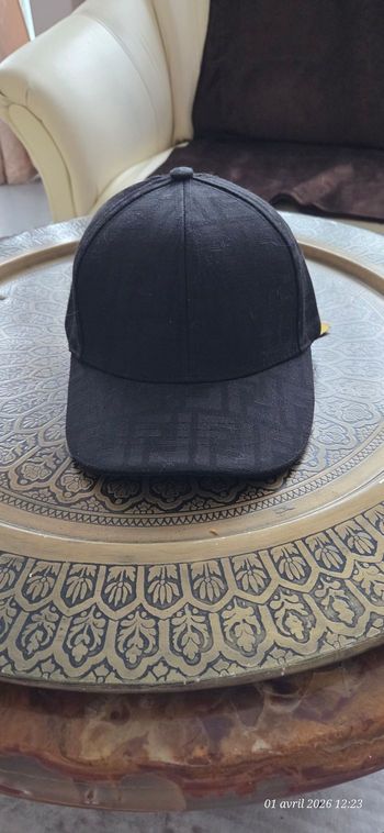 Casquette fendi
