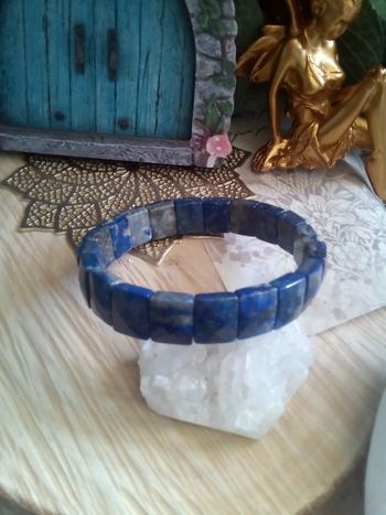 Bracelet en pierres de lapis lazuli naturelle