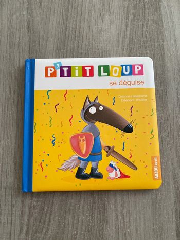 Livre p’tit loup se déguise