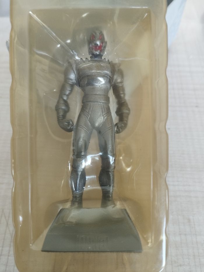 Figurine Marvel ultron en plomb - photo numéro 2