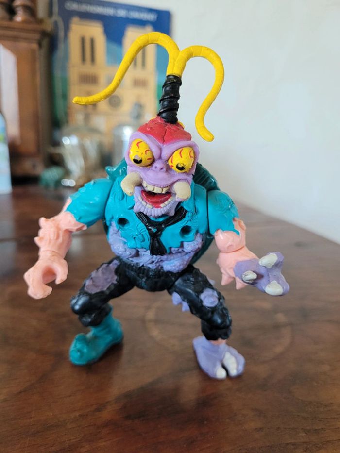 Vends figurine tortue ninja scumbug playmate toys 90s