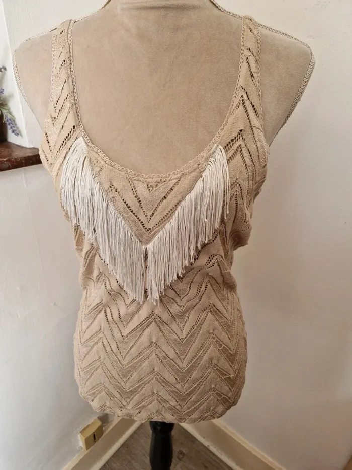 Débardeur beige crochet a frange taille 40 bel air