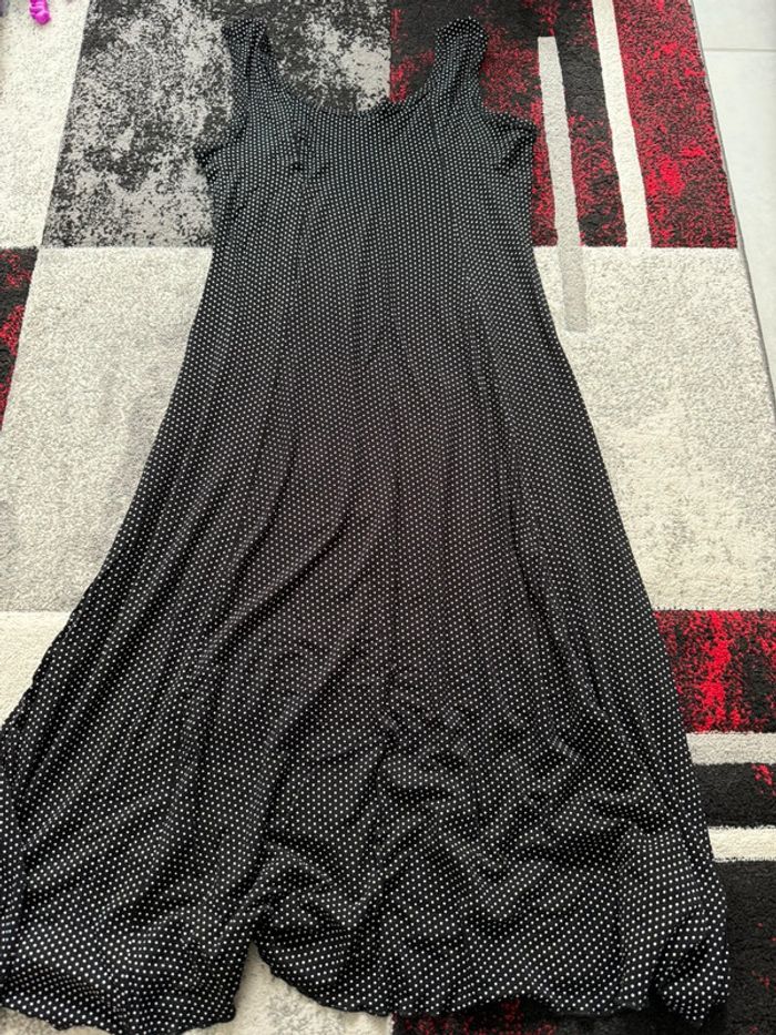 Robe noire - photo numéro 3