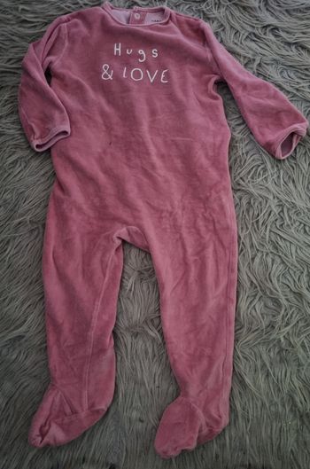 Grenouillère rose avec écriture 24mois