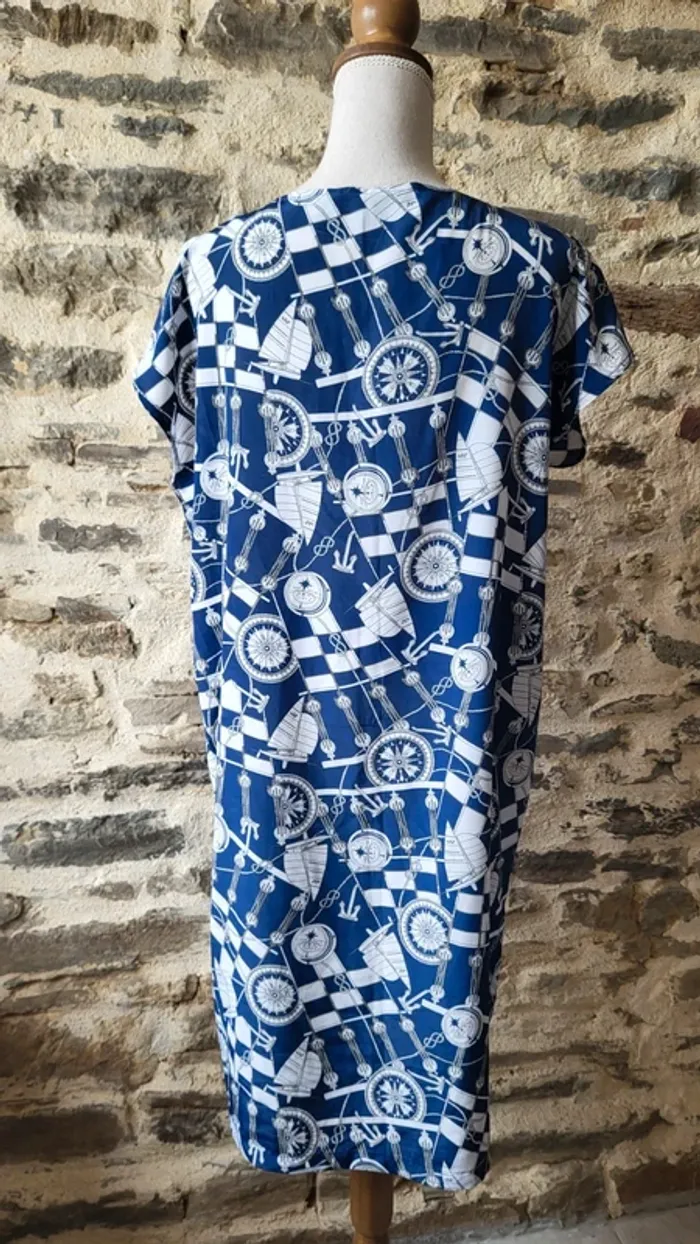 Robe motifs marins bleue et blanche Taille 42 - photo numéro 5