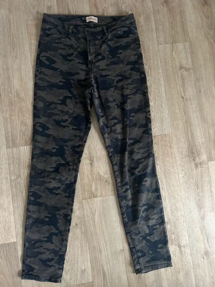 Mayjune pantalon, coupe droite, imprimé camouflage femme taille US 27/Fr 36