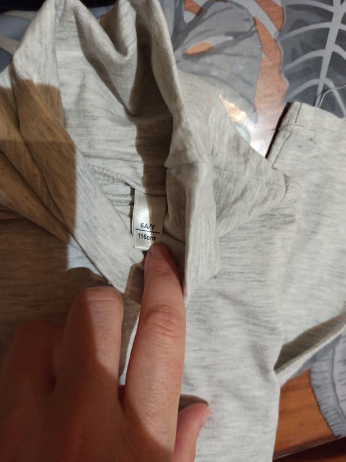 Lot de 4 sous pull 6 ans - photo numéro 2