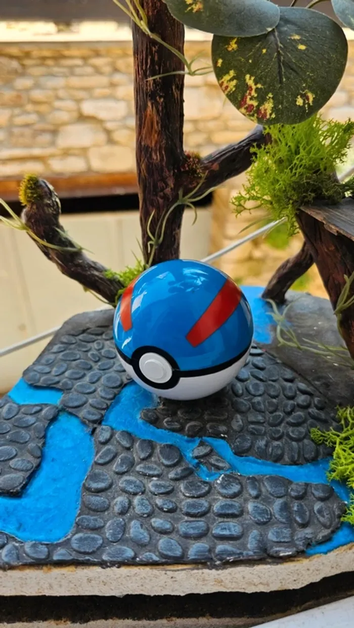Super pokeball superball figurine Pokemon Nintendo