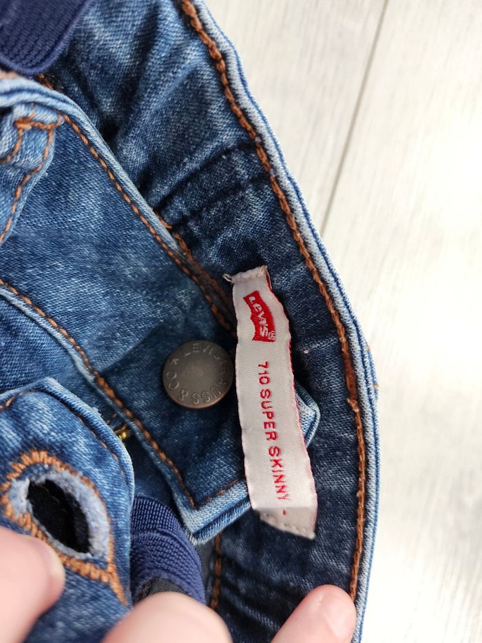Lot 2 jeans Levis 12 ans - photo numéro 4
