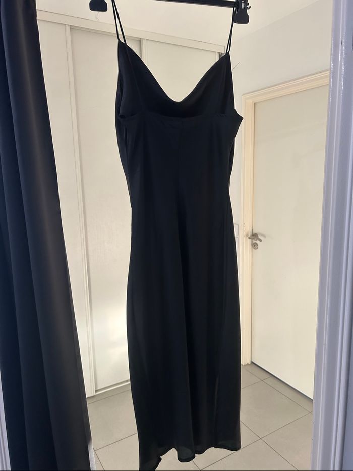 Robe noir - photo numéro 3