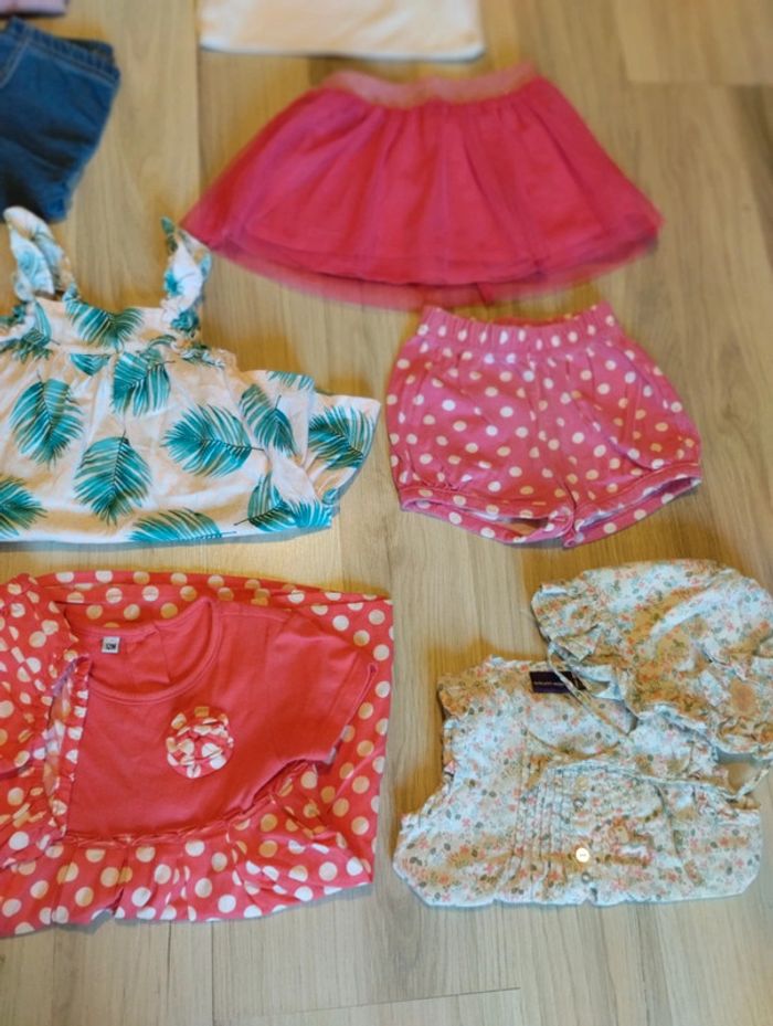 Lot (20 articles) fille toutes saisons, taille 12 mois. - photo numéro 5
