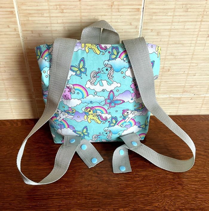 Sac à dos petit poney - photo numéro 3