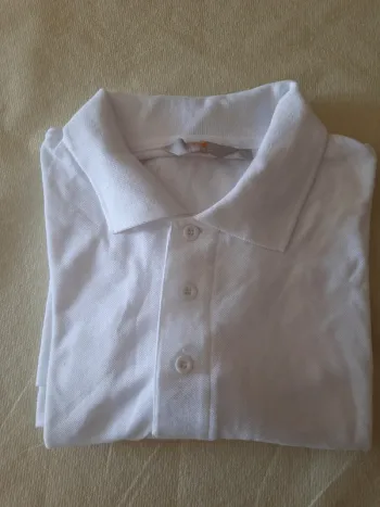 Polo manches courtes. Taille L