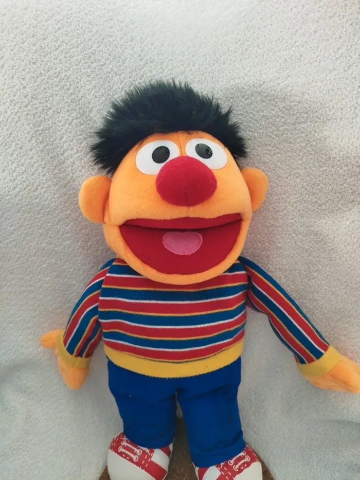 Peluche Ernest Sesame Street - photo numéro 2