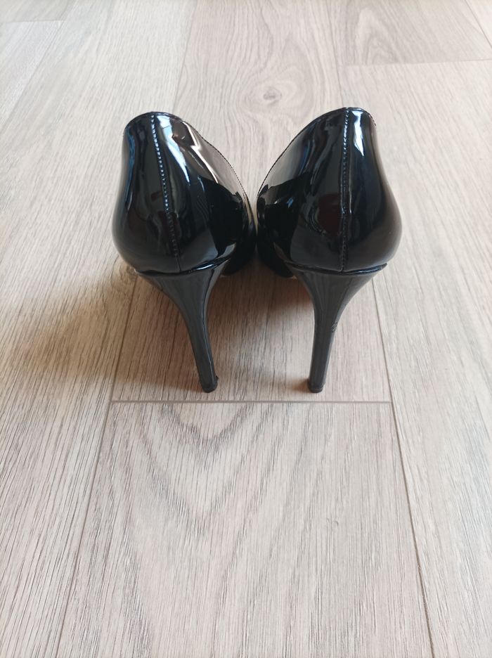 Escarpins vernis - photo numéro 3