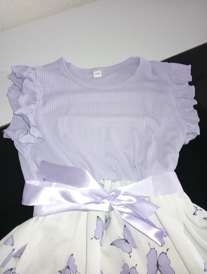 Jolie robe neuve - photo numéro 3