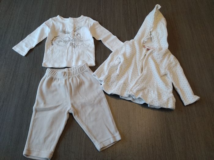 Ensemble 6 mois - photo numéro 2