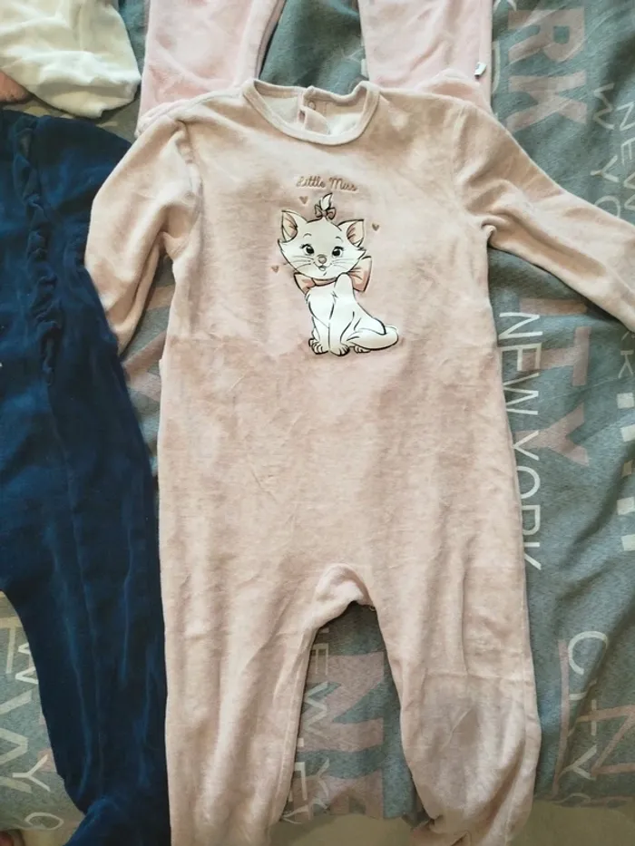 Lot pyjamas 24 mois - photo numéro 4