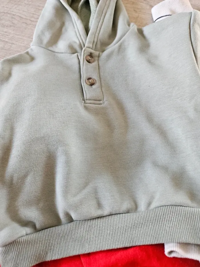 Lot de 4 pulls enfant 24 mois - photo numéro 6