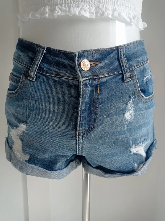 Short en jean's bleu clair délavé troué fashion original denim T.38 Jennyfer - photo numéro 2
