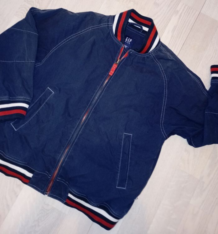 Blouson aviateur bombers en coton bleu marine délavé GAP Kids 
T. 7-8 ans - photo numéro 2