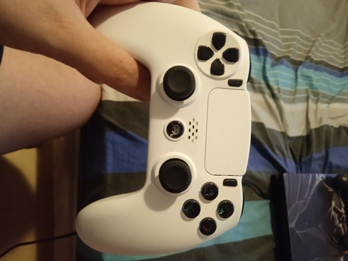 PS4 édition limitée dark Vador - photo numéro 3