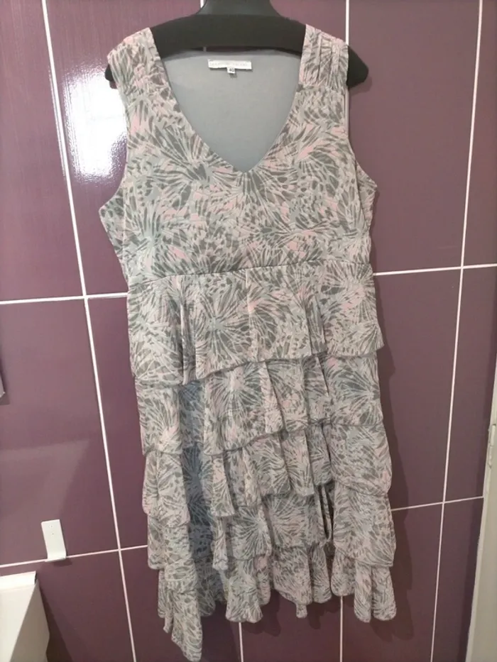 Robe à volants taille 40