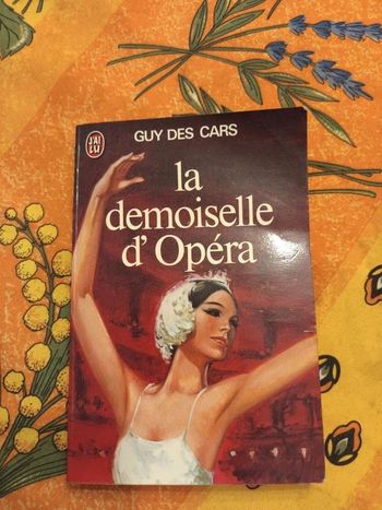 Livre la demoiselle d opéra