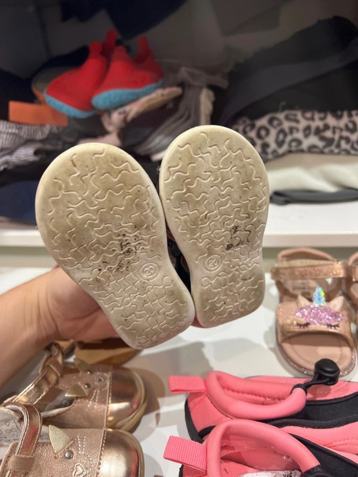 Lot chaussure taille 20 - photo numéro 13