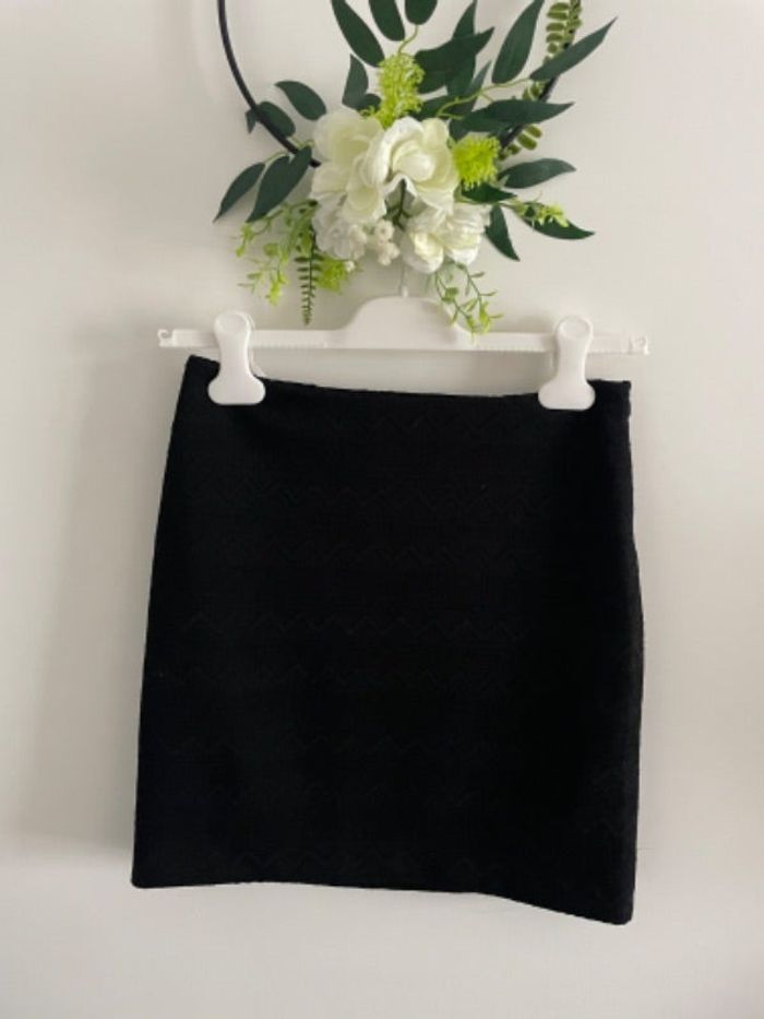 🌸Jupe noir dentelle camaïeu taille 34 🌸