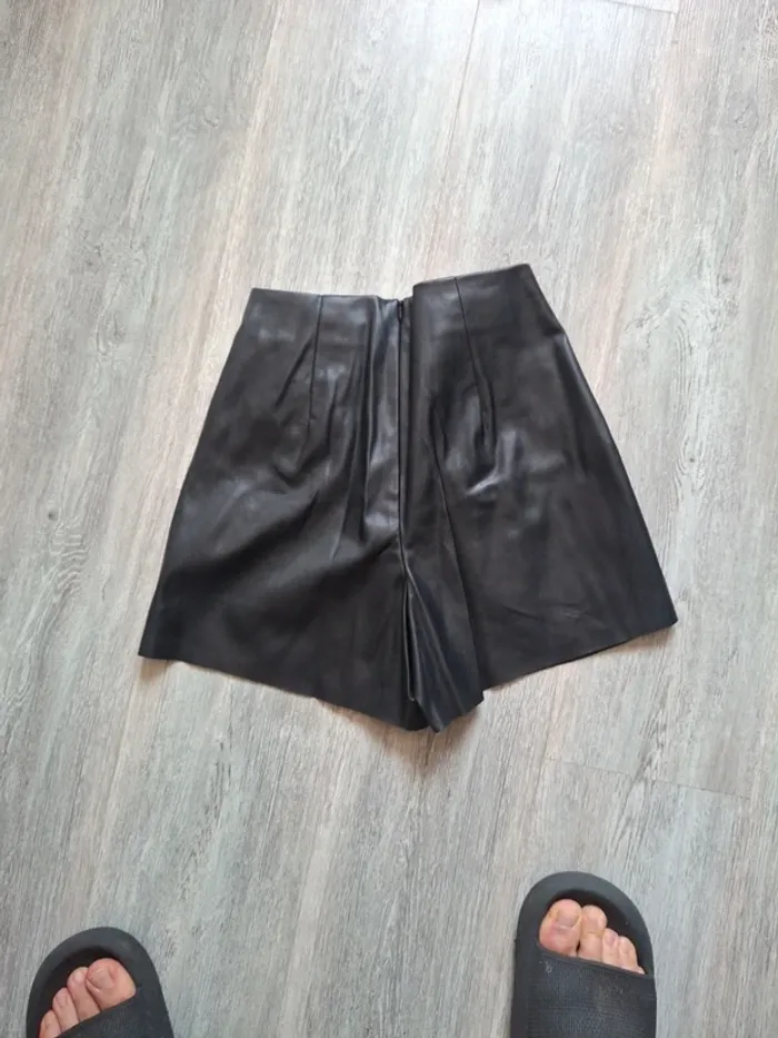 Jupe en simili cuir - photo numéro 7