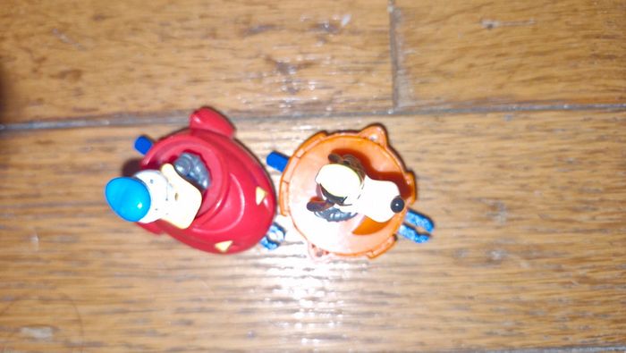 Lot figurines disney : donald et dingo dans un vaisseau - photo numéro 7