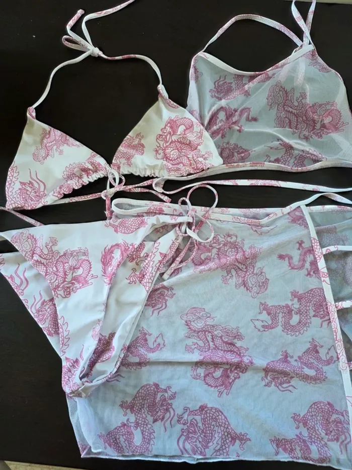 Bikini + tenue taille XL neuf