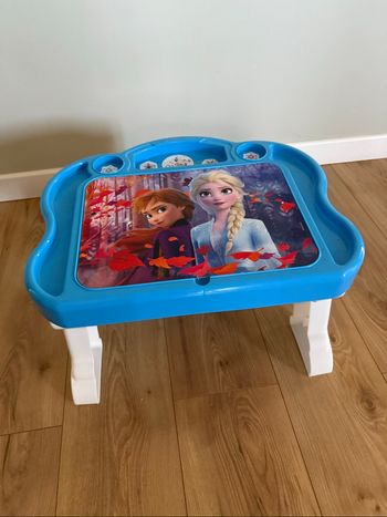 Table dessin reine des neiges