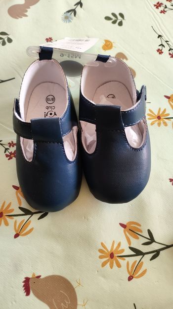 Chaussures bébé neuves 