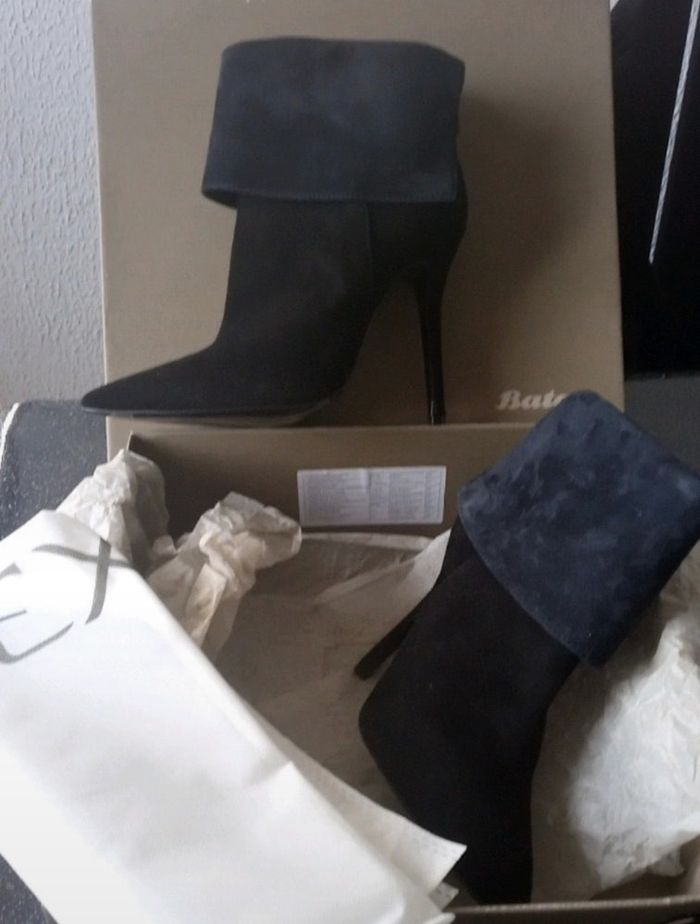 Bottines Bata Bata pointure 38 neuve