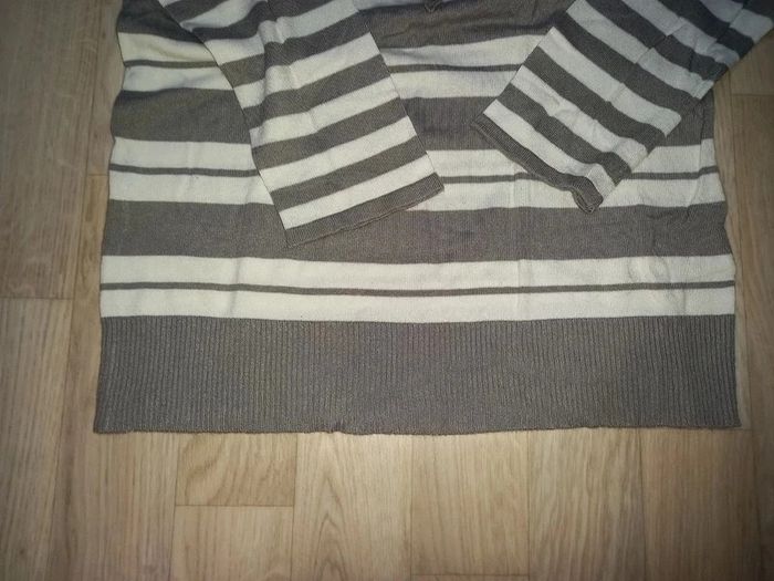 Pull rayé neuf - photo numéro 6