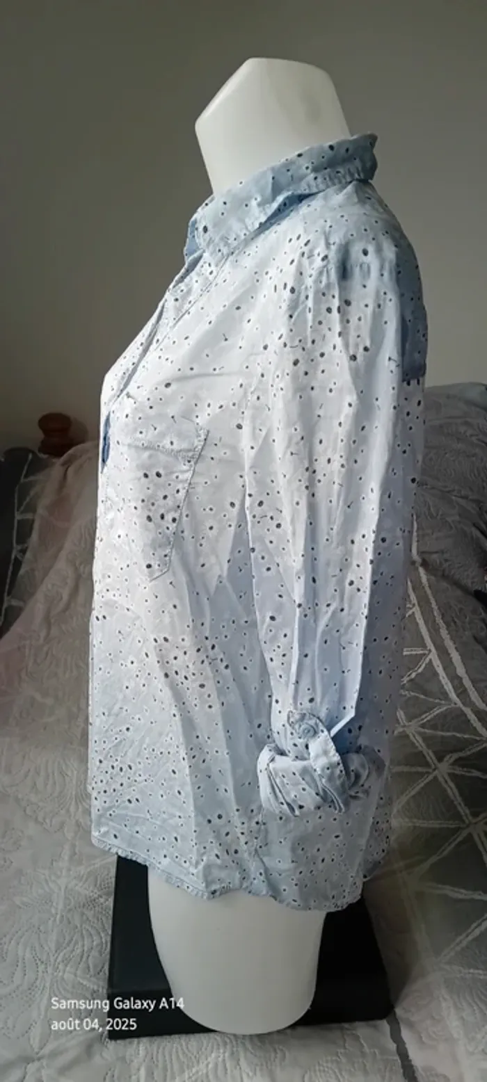 Blouse manches ajustables décolleté en V avec poche motif fleurs bleu femme 42 c&a - photo numéro 7