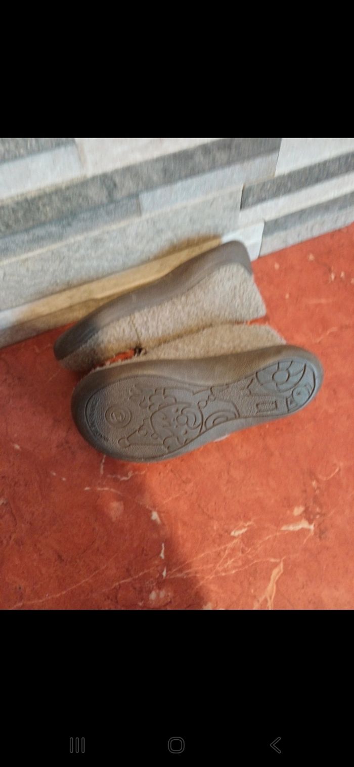Pantoufles garçon taille 27 - photo numéro 3
