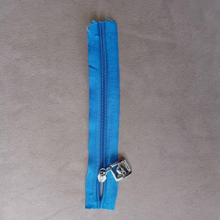 Faby27800 Fermeture éclair "Tom et Eva" - couleur : bleu - 21 cm - photo numéro 4